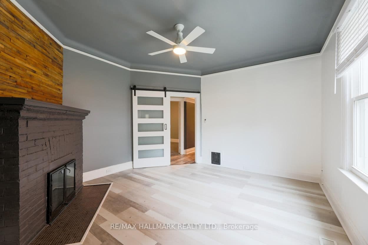 405 Kingston Road, Unit Main Floor thumbnail 9