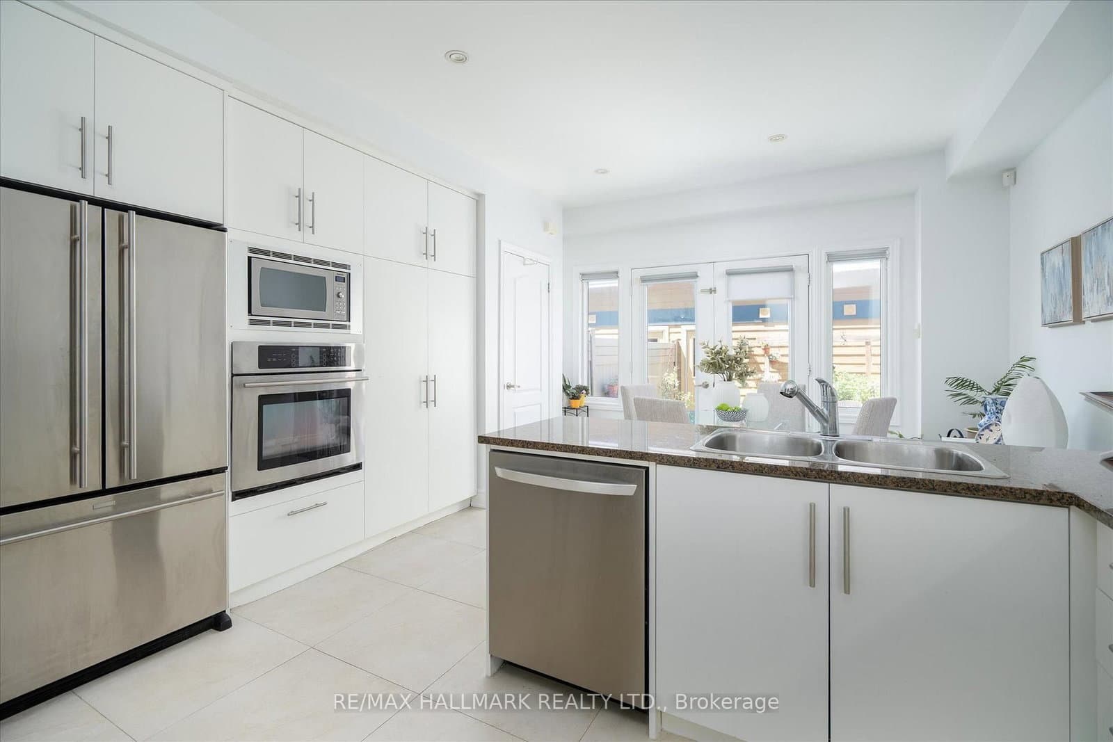82 Woodbine Avenue thumbnail 11