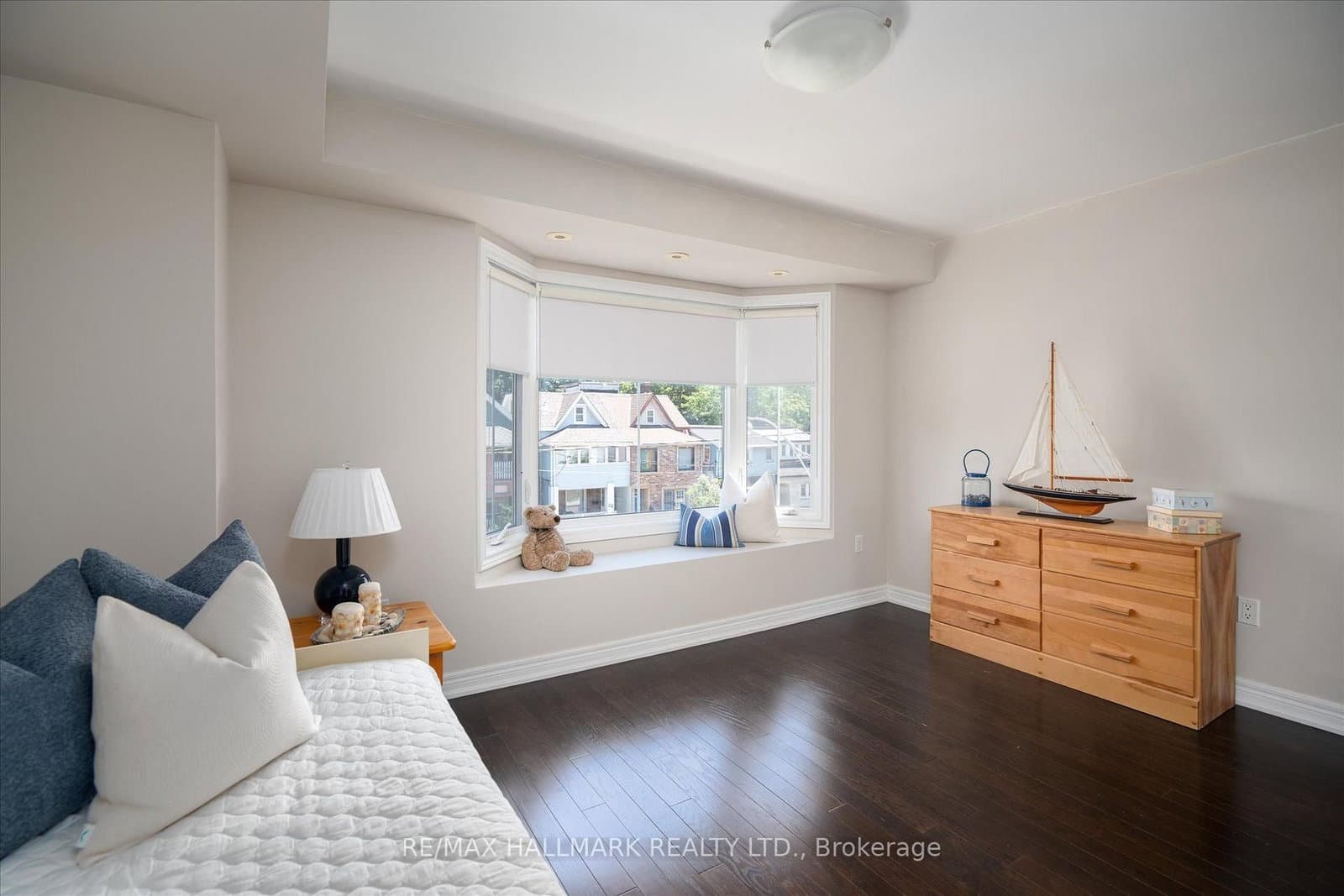 82 Woodbine Avenue thumbnail 19