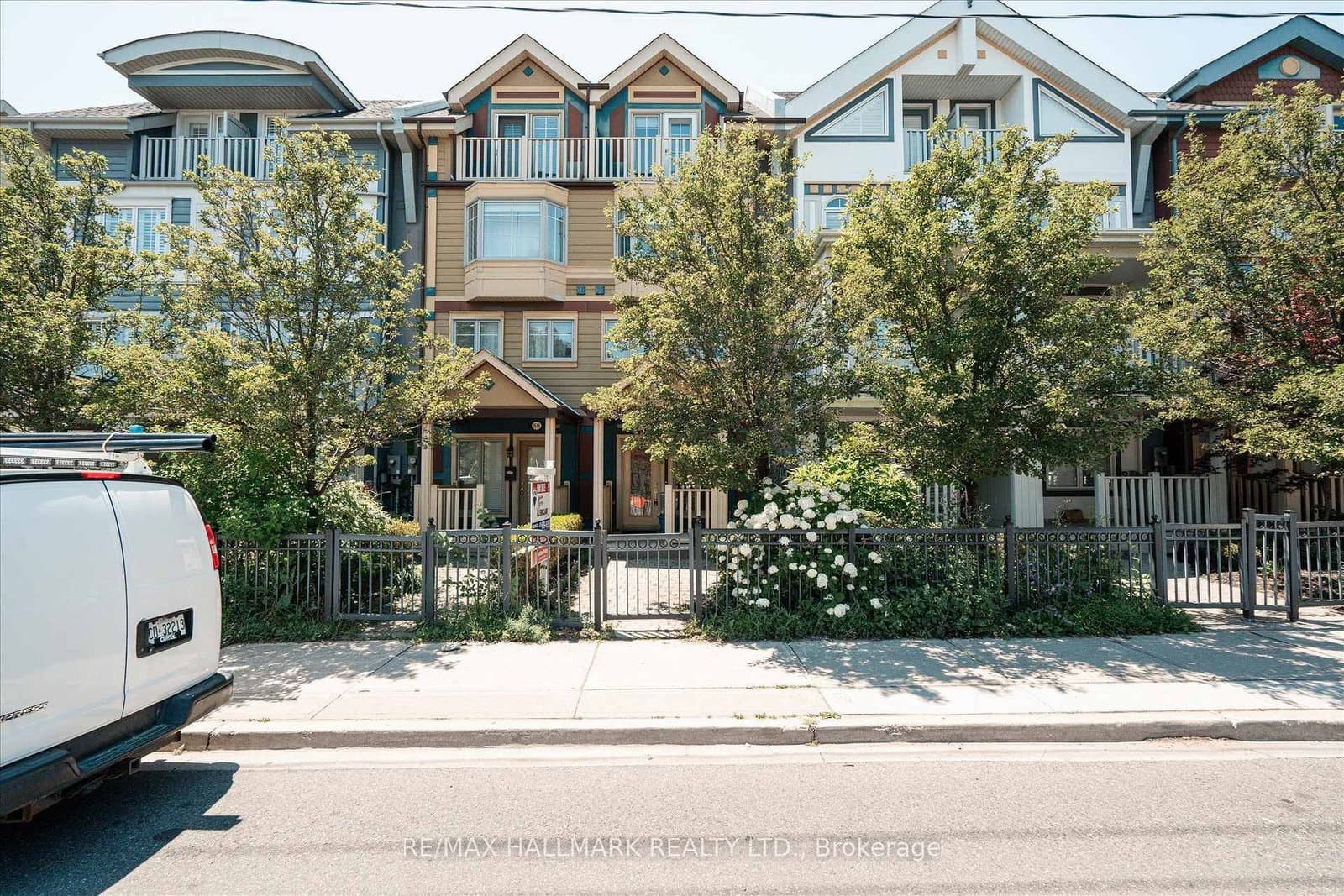 82 Woodbine Avenue thumbnail 2