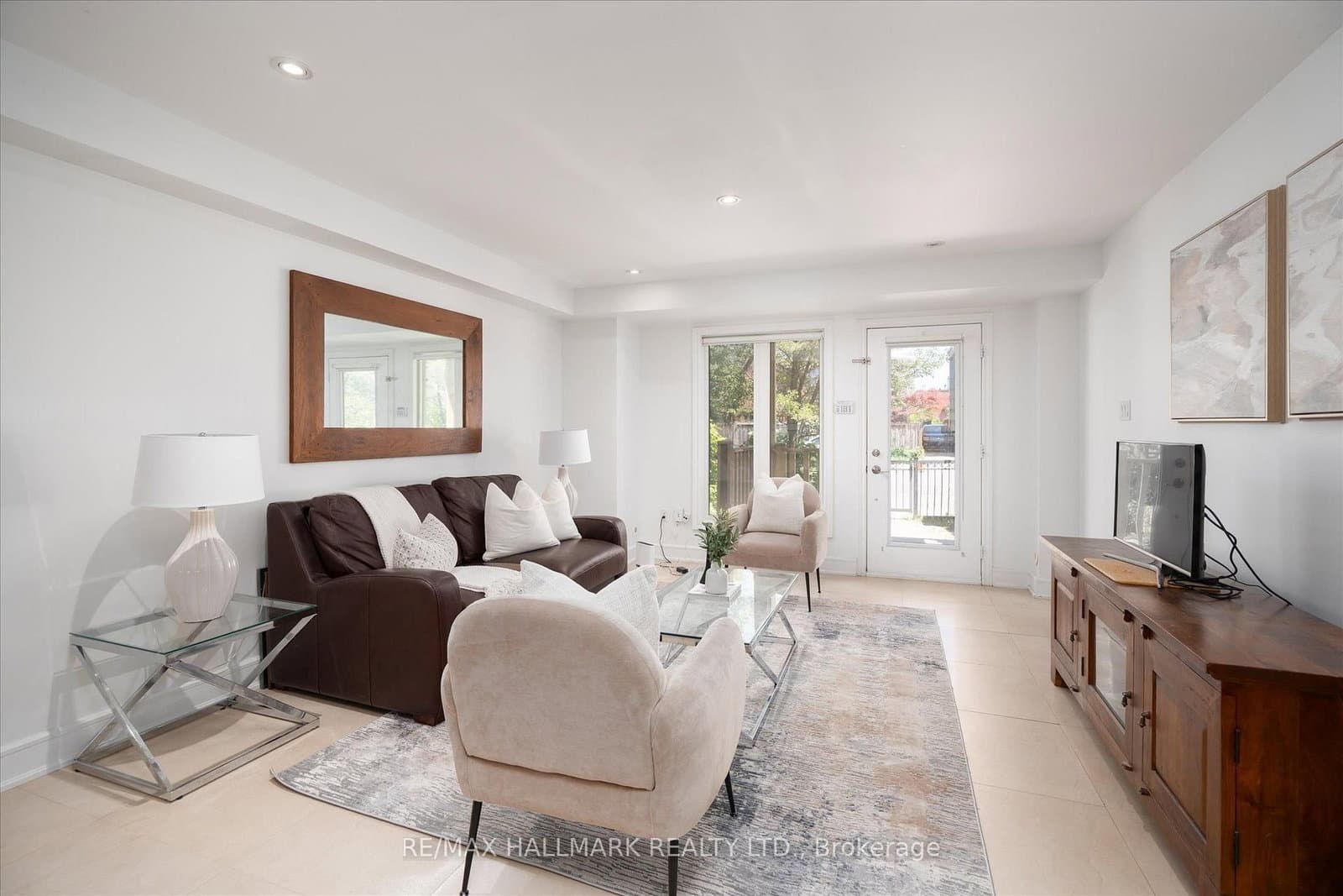 82 Woodbine Avenue thumbnail 28