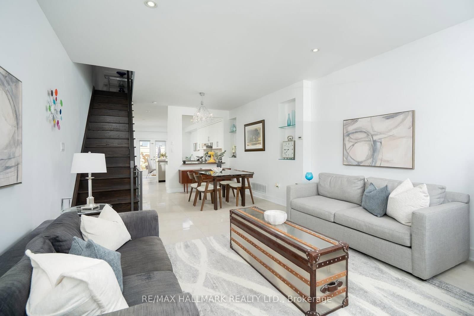 82 Woodbine Avenue thumbnail 5