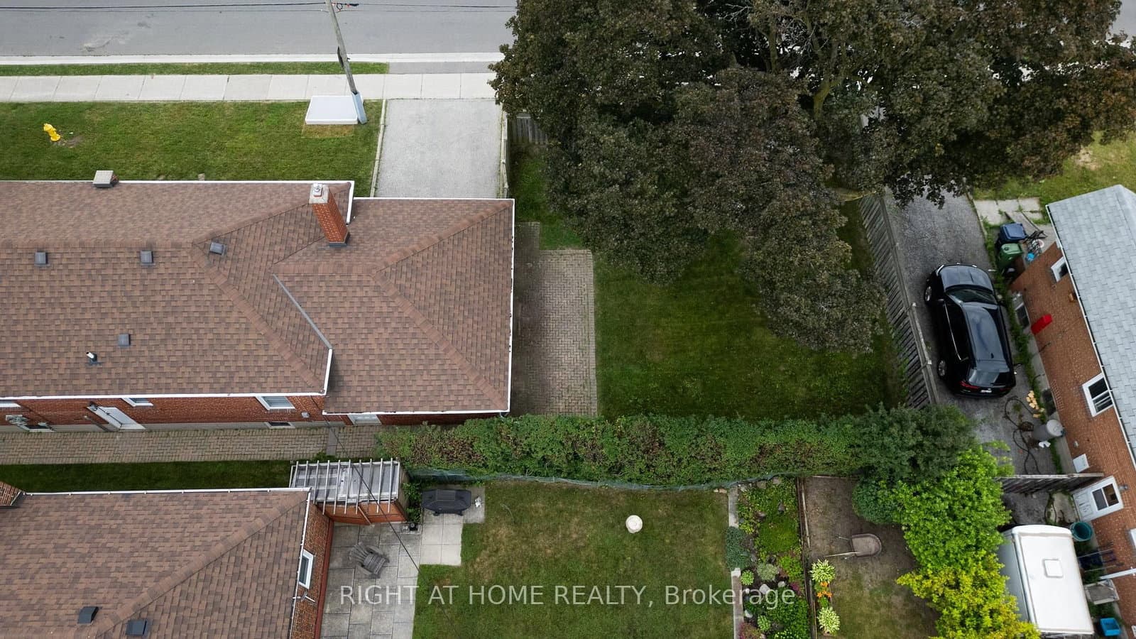 2 Midholm Drive thumbnail 38