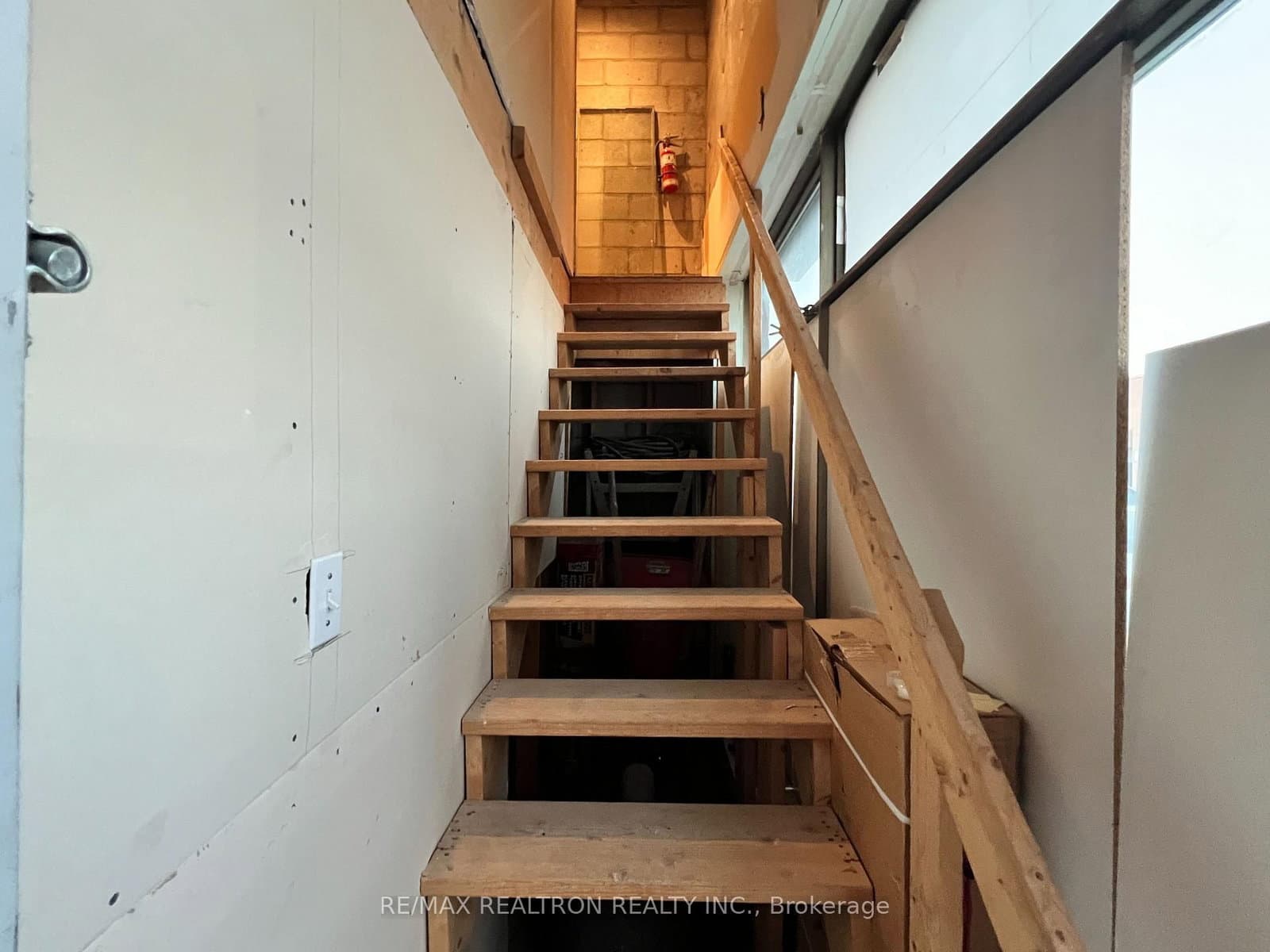 2370 Midland Avenue, Unit A25 thumbnail 8