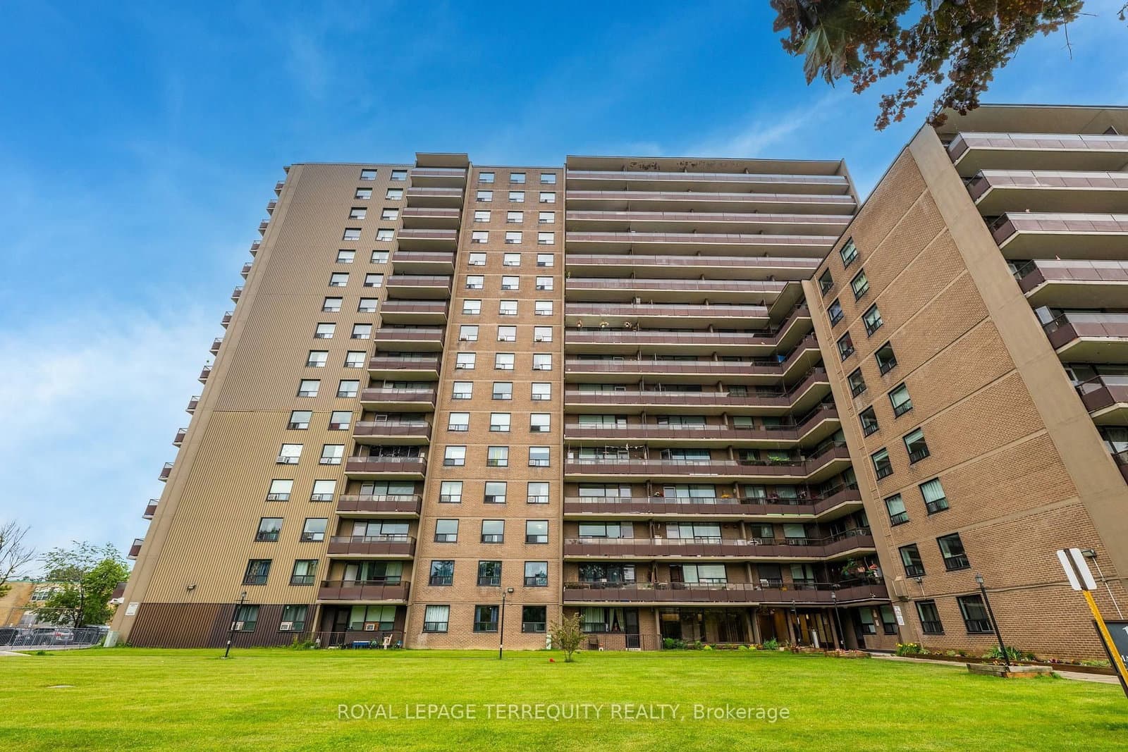 180 Markham Road, Unit 816 - Image 1