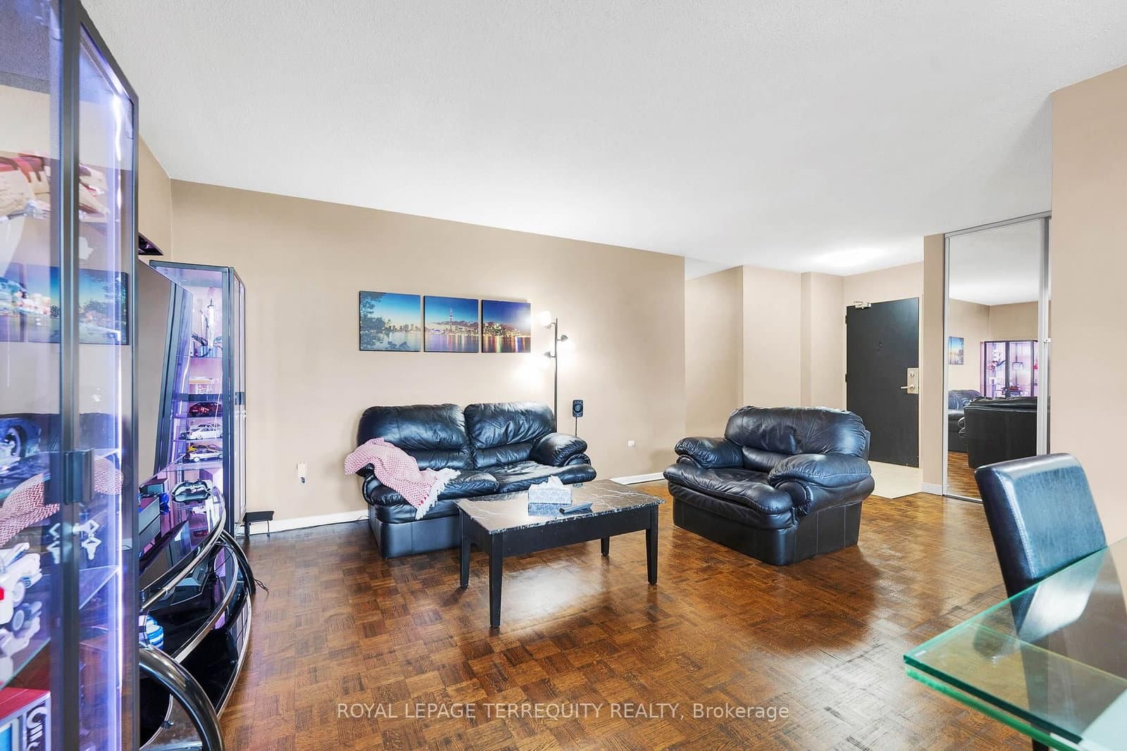 180 Markham Road, Unit 816 thumbnail 10