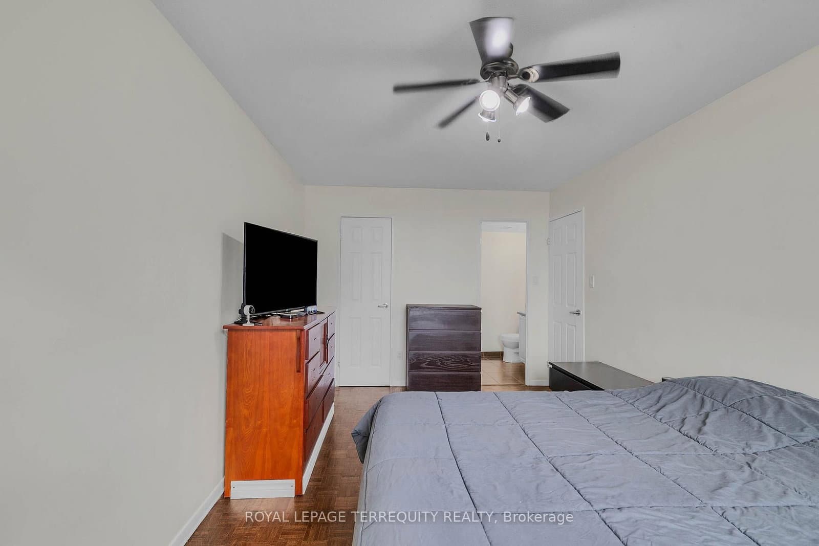 180 Markham Road, Unit 816 thumbnail 18