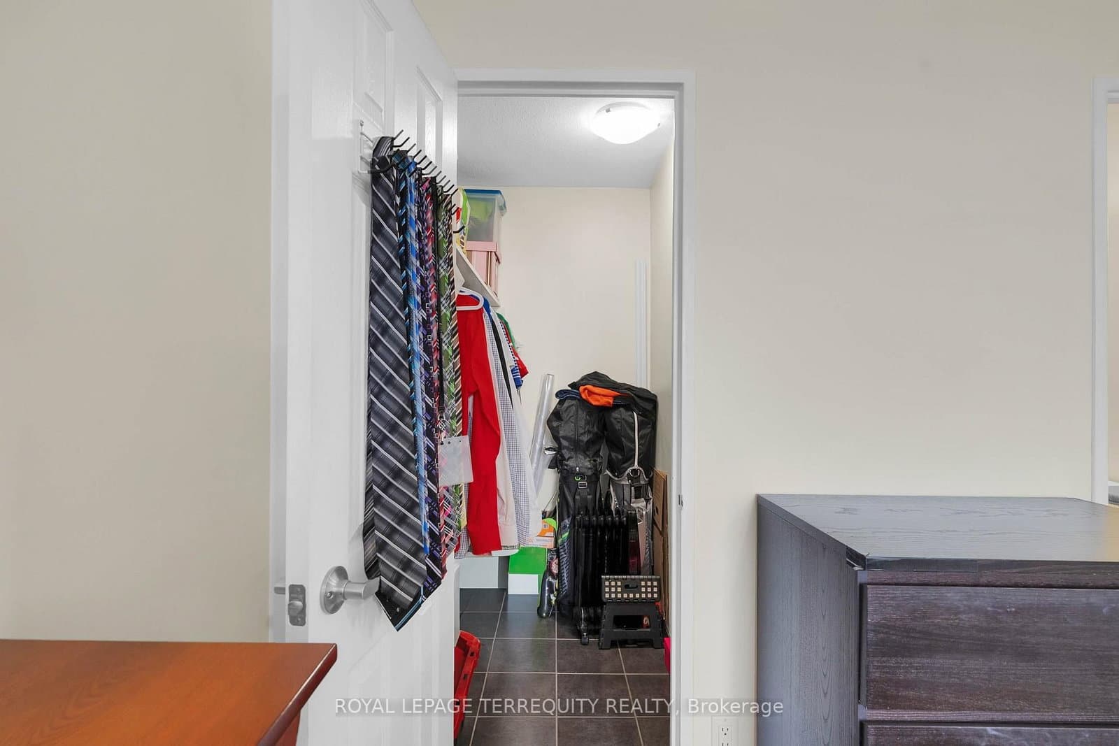 180 Markham Road, Unit 816 thumbnail 19