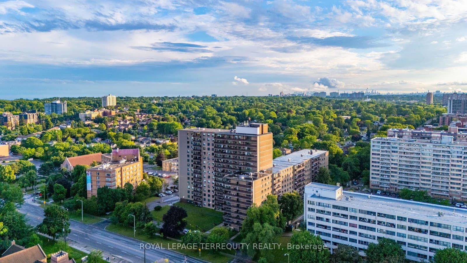 180 Markham Road, Unit 816 thumbnail 34
