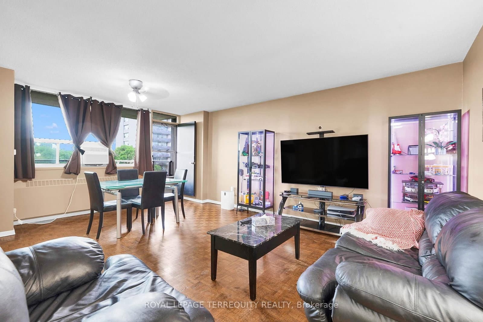 180 Markham Road, Unit 816 thumbnail 9