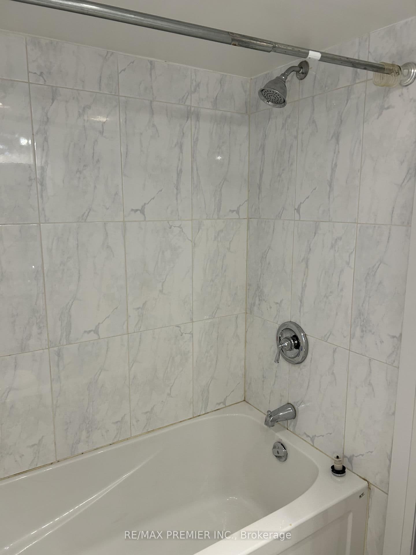 1342 Pape Avenue, Unit G thumbnail 9