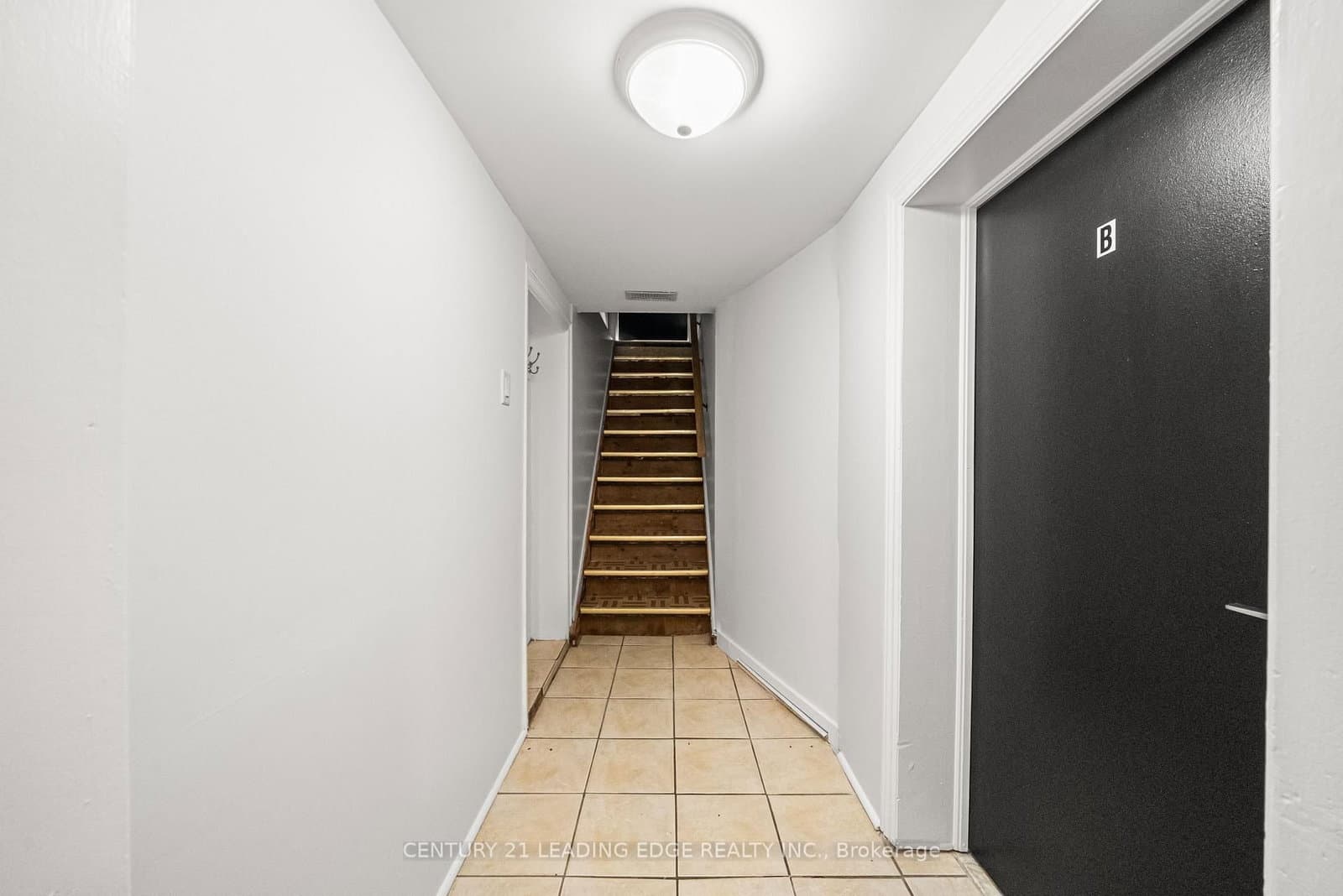 620 Birchmount Road, Unit unit B thumbnail 3