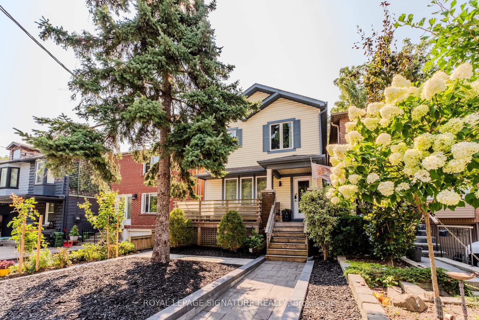 15 Battenberg Avenue - Image 1