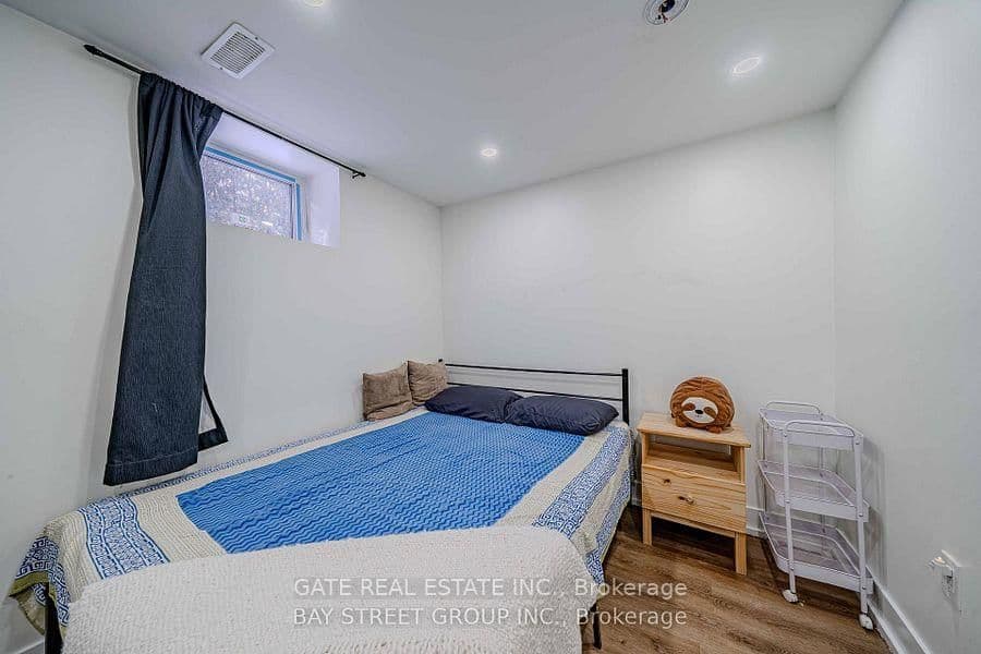 14 Amarillo Drive, Unit Lower Level thumbnail 9