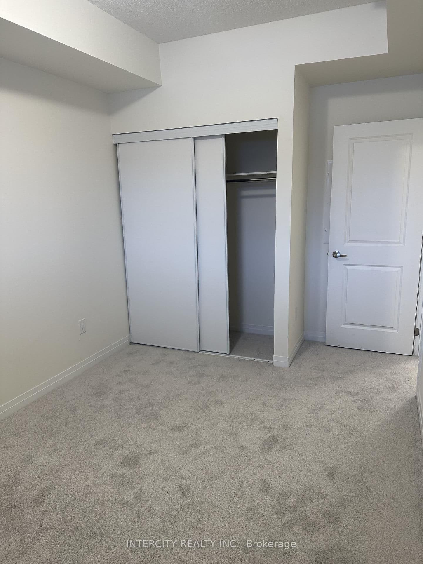 245 McLevin Avenue, Unit 13 thumbnail 12