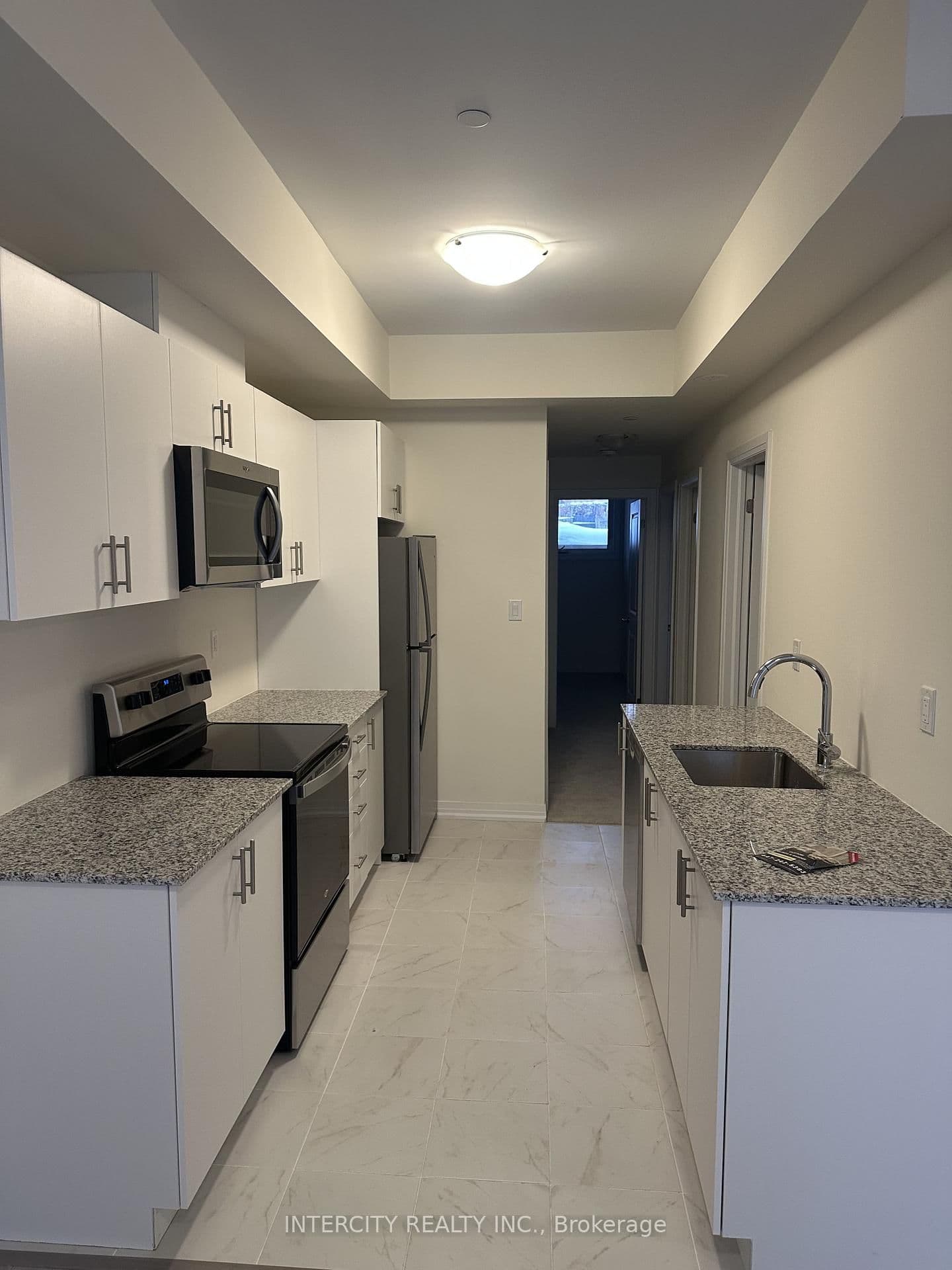 245 McLevin Avenue, Unit 13 thumbnail 4