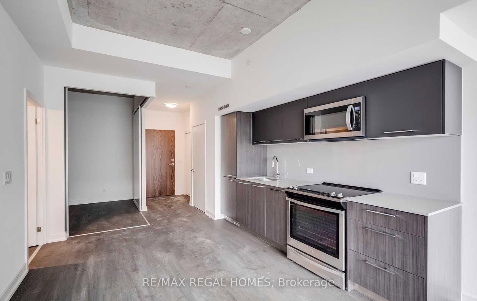 30 Baseball Place, Unit 209 thumbnail 4
