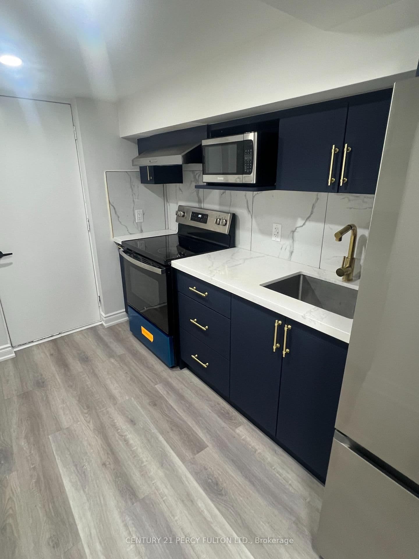 1223 Plymouth Drive, Unit Bsmt thumbnail 2