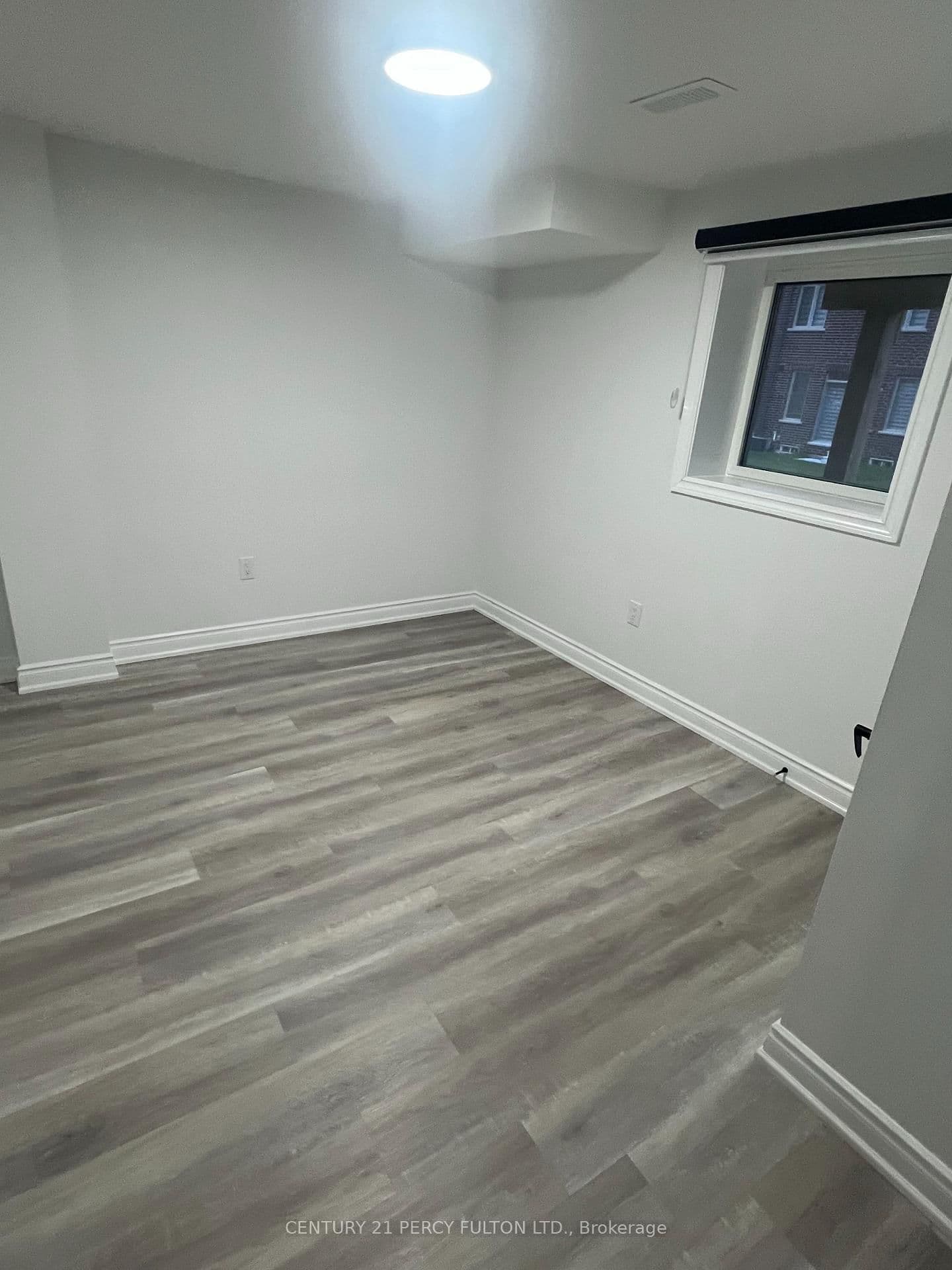 1223 Plymouth Drive, Unit Bsmt thumbnail 5