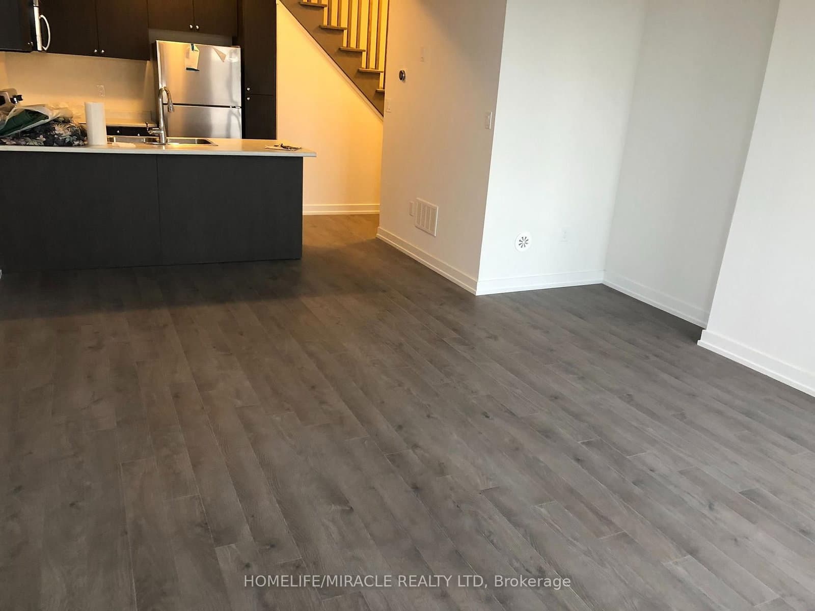 1555 Kingston Road, Unit 202 thumbnail 14