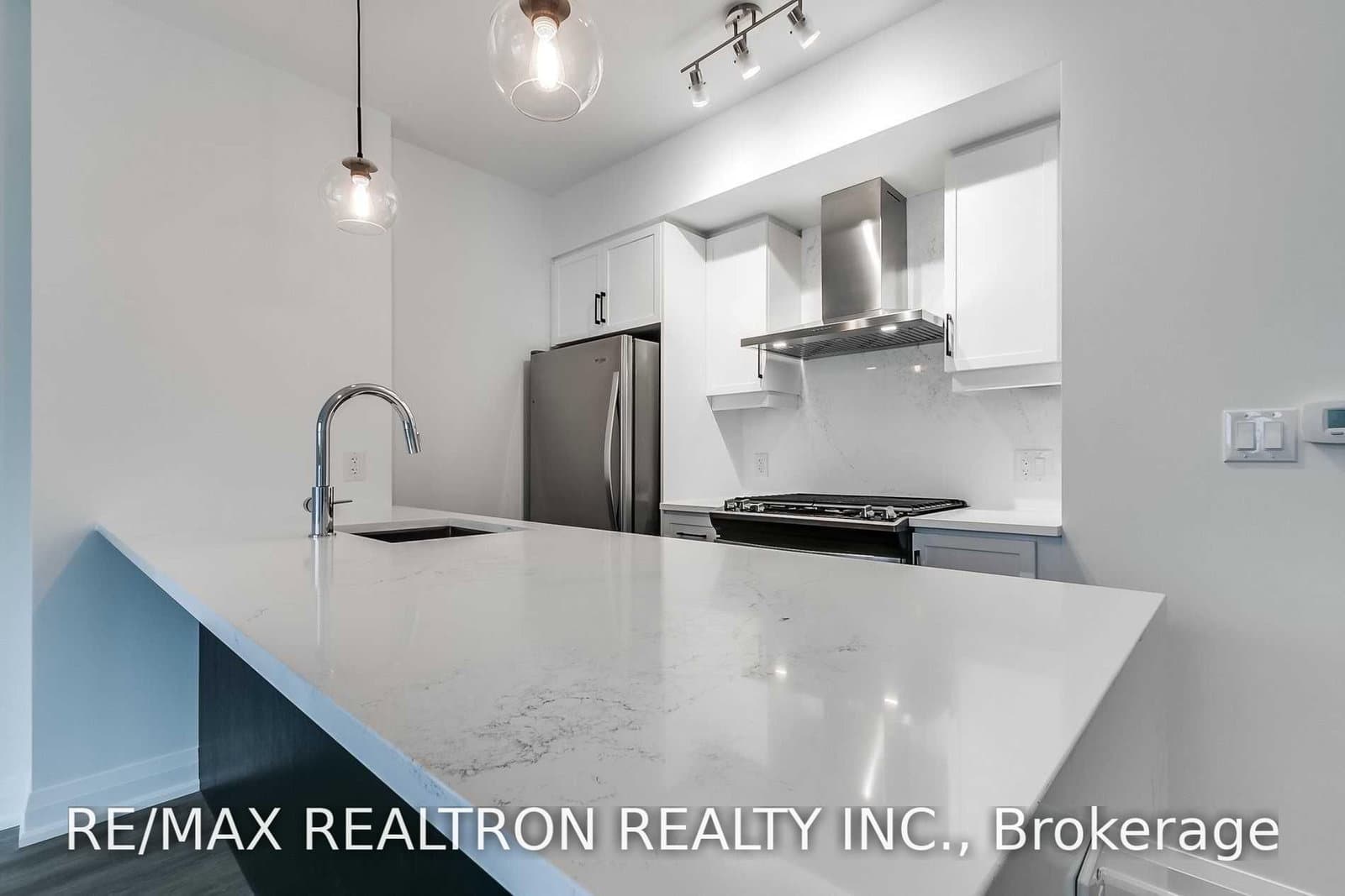 1400 Kingston Road, Unit 401 thumbnail 2