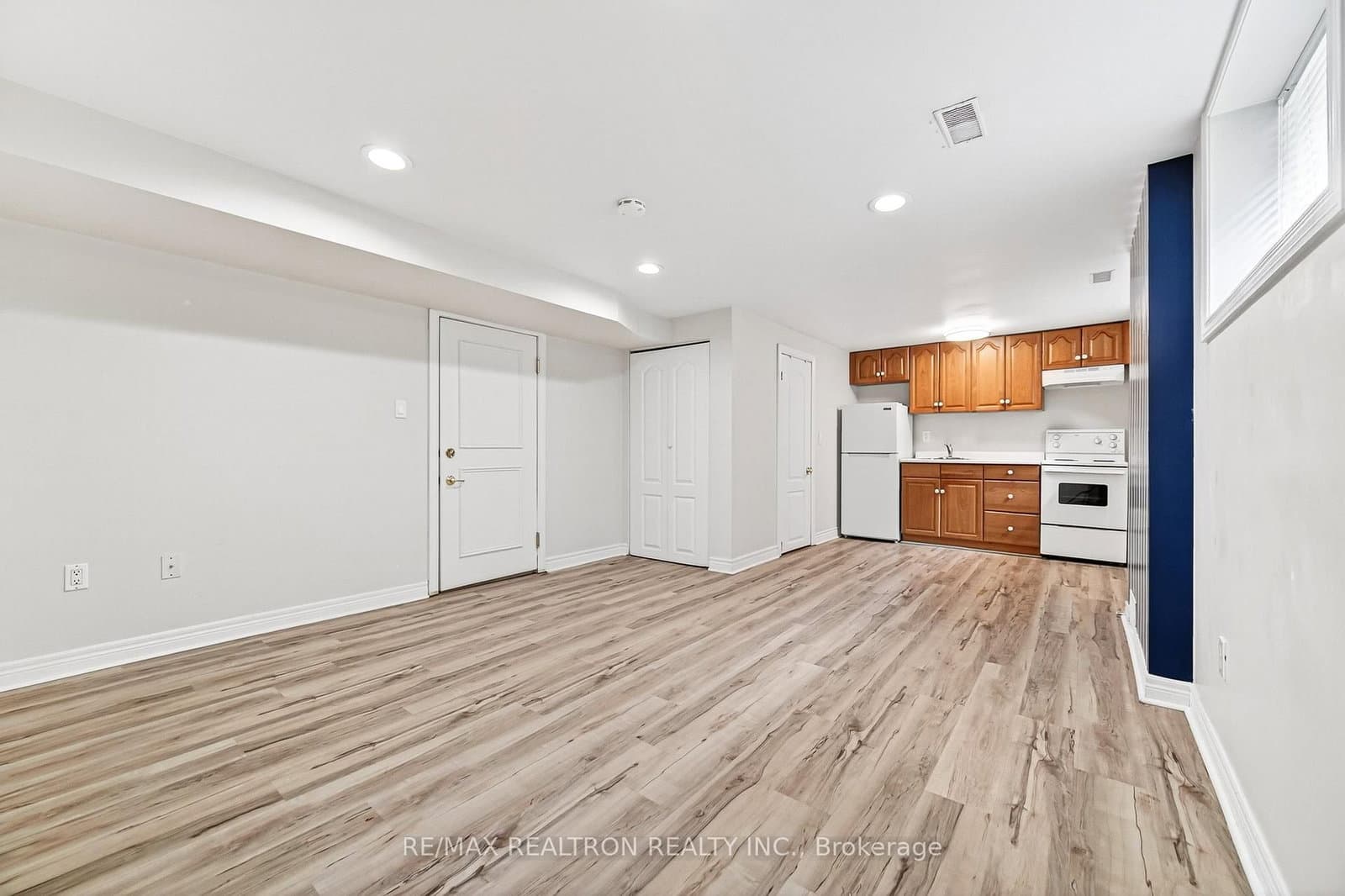 454 Donlands Avenue thumbnail 33