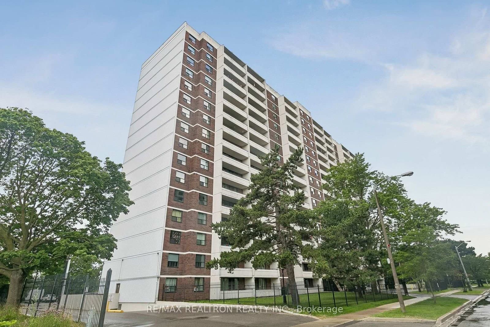 101 Prudential Drive, Unit 205 thumbnail 2