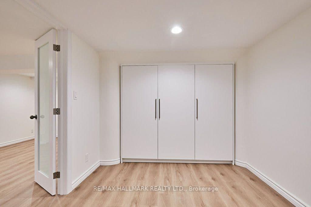 181 Ferris Road, Unit Basement thumbnail 6