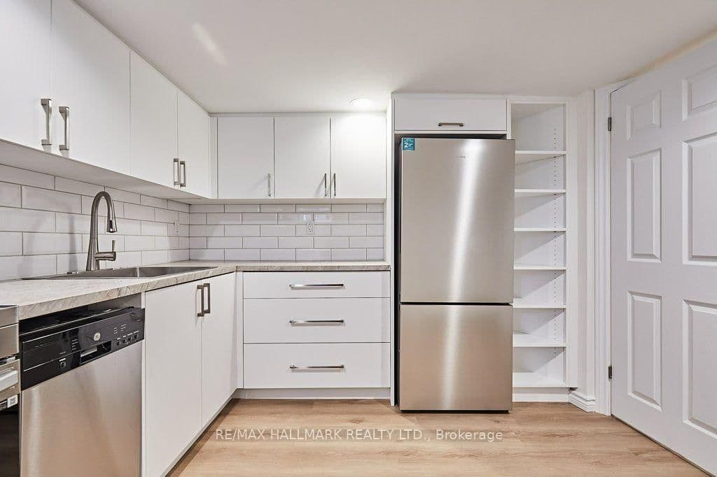 181 Ferris Road, Unit Basement thumbnail 9