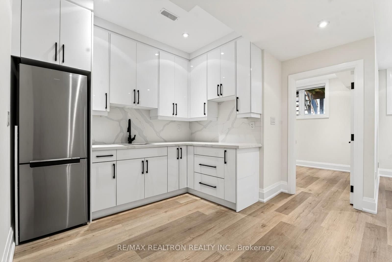 792 Midland Avenue thumbnail 36