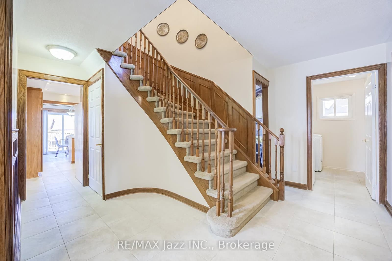 2 Coomer Crescent thumbnail 3