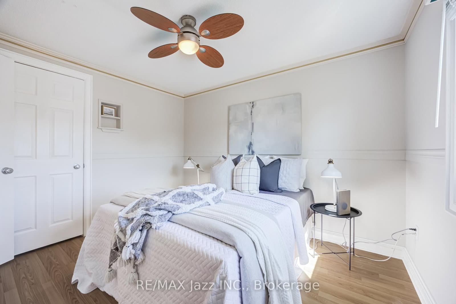 2 Coomer Crescent thumbnail 32