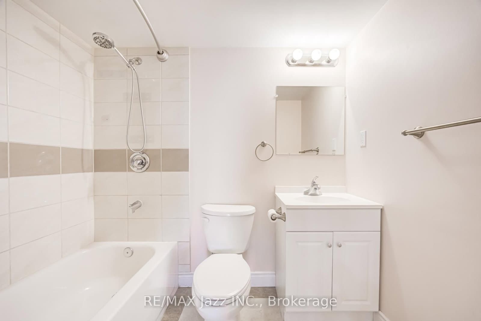 2 Coomer Crescent thumbnail 34