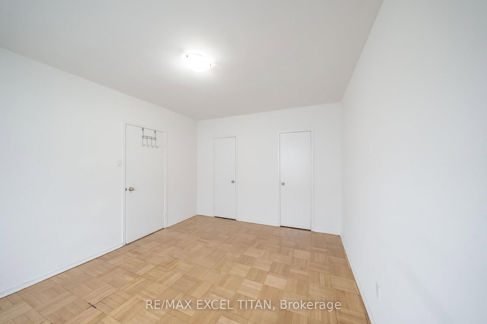156 Kingston Road, Unit 201 thumbnail 5