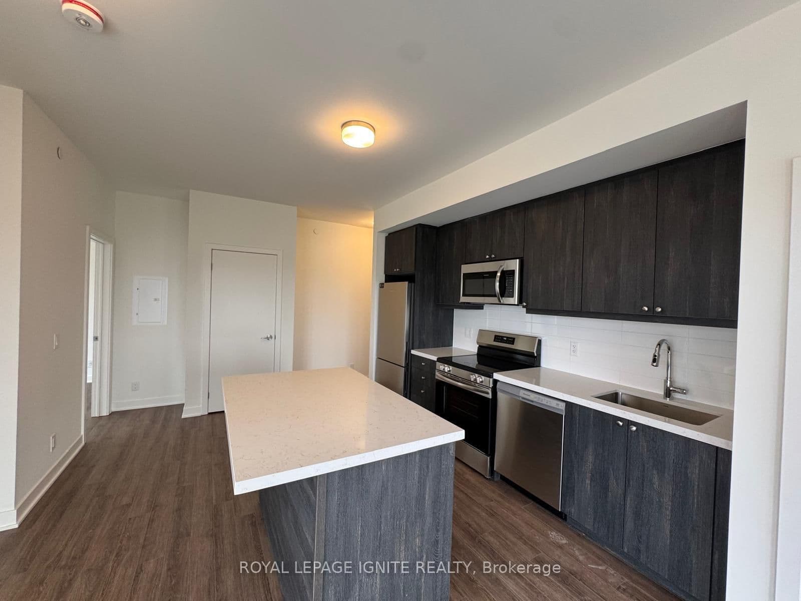 51 Clarington Boulevard, Unit 607 thumbnail 5