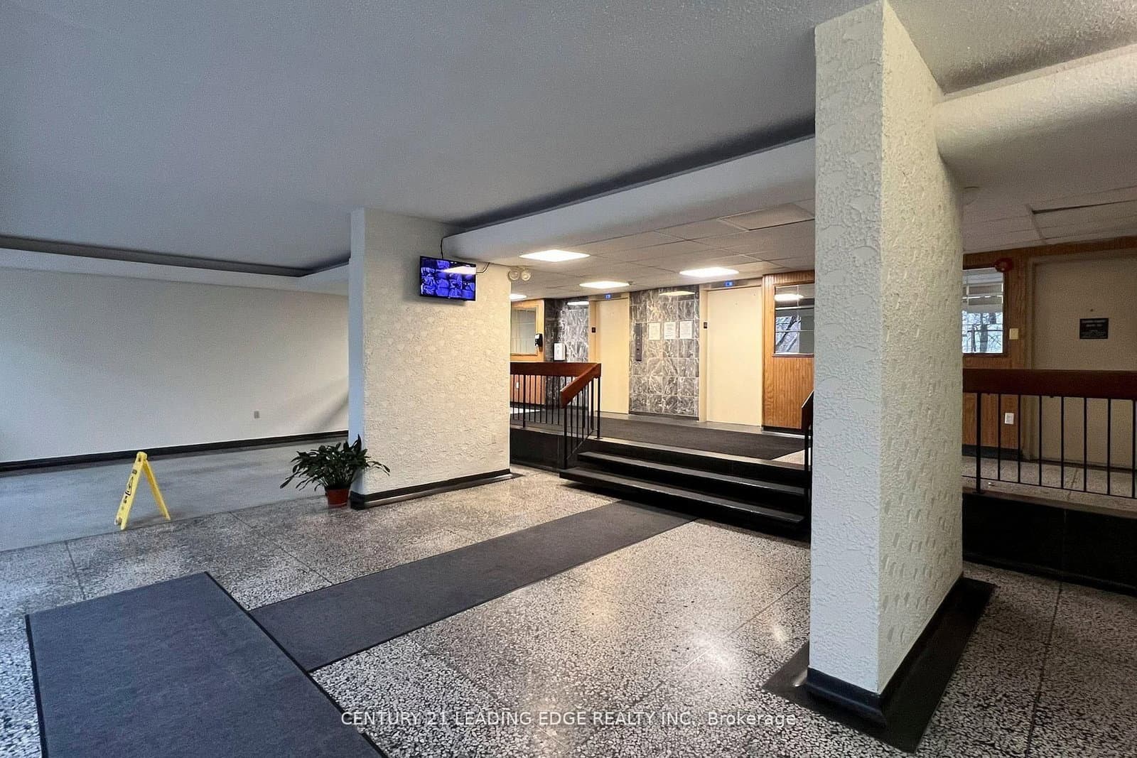 2245 Eglinton Avenue E, Unit 1005 thumbnail 5