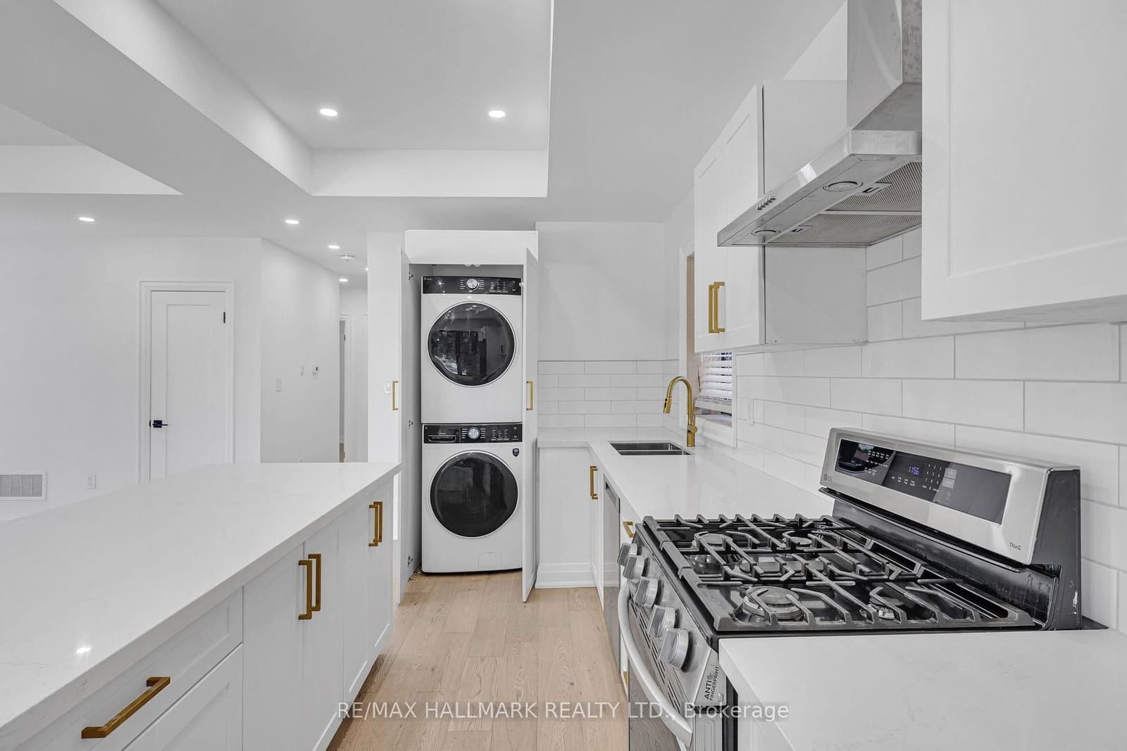 978 Midland Avenue thumbnail 18