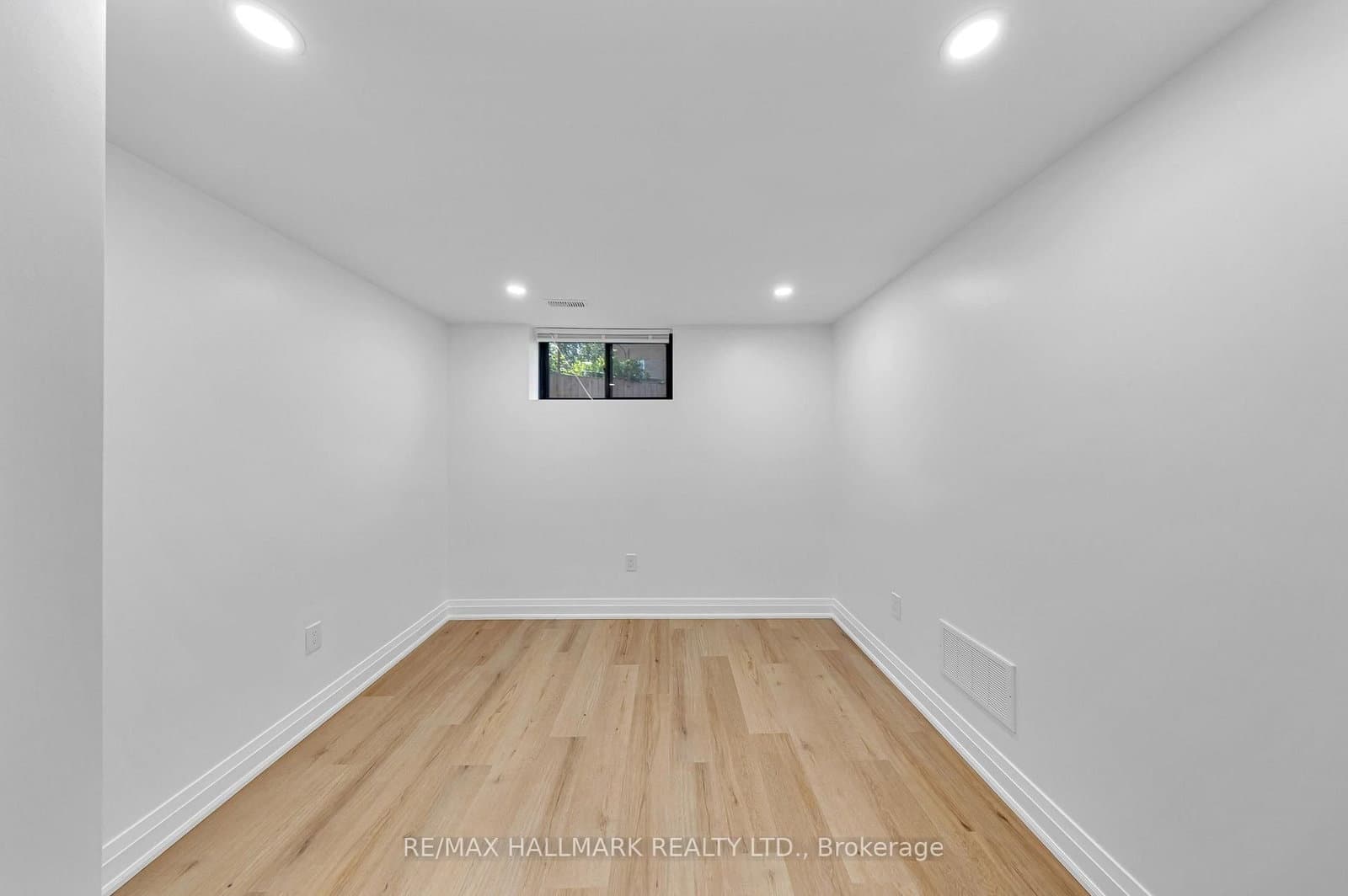 978 Midland Avenue thumbnail 43