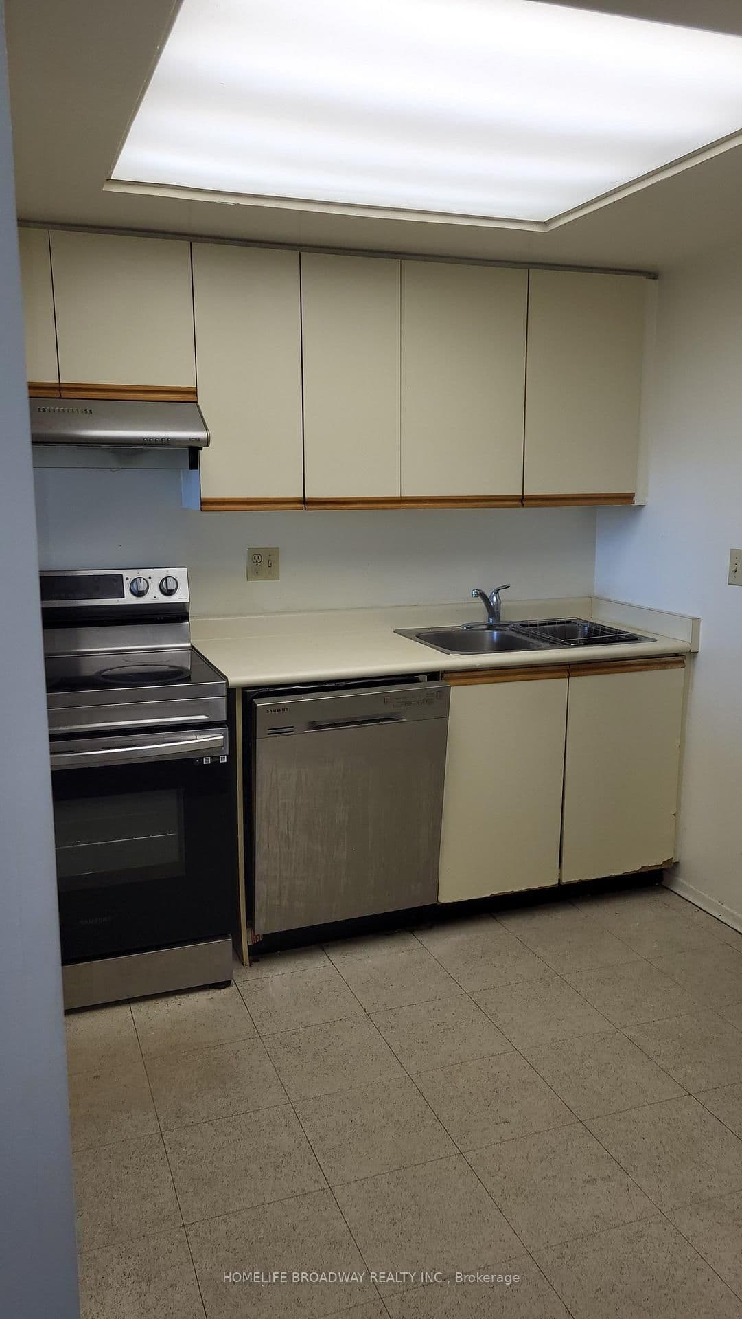 2460 Eglinton Avenue E, Unit 1708 thumbnail 5