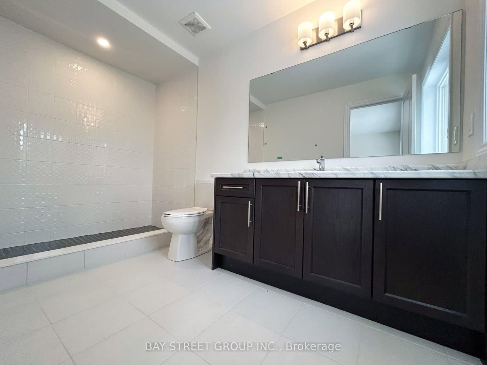 1130 Thompson Drive S thumbnail 8