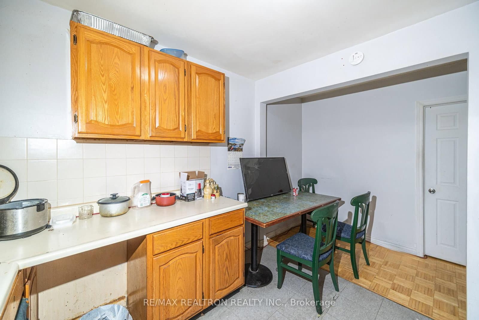 3541 St Clair Avenue E thumbnail 11