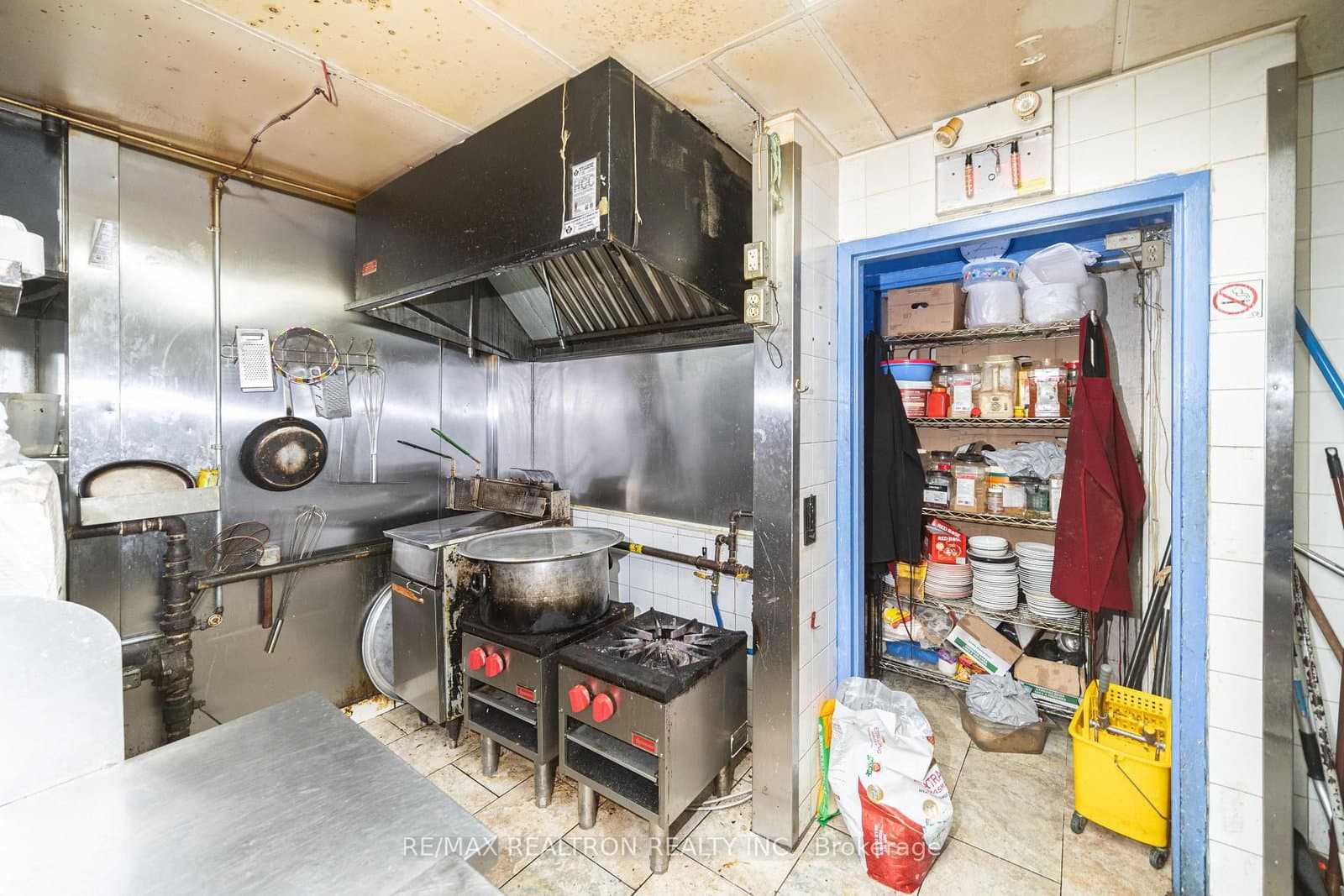 3541 St Clair Avenue E thumbnail 9
