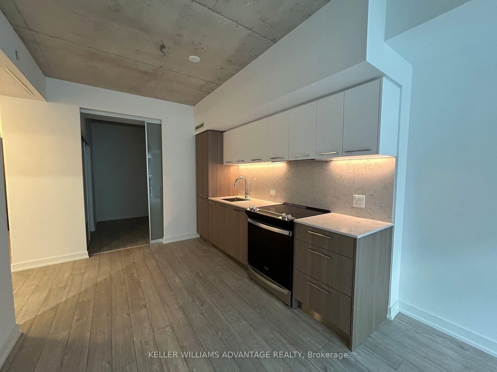 45 Baseball Place, Unit 407 thumbnail 4