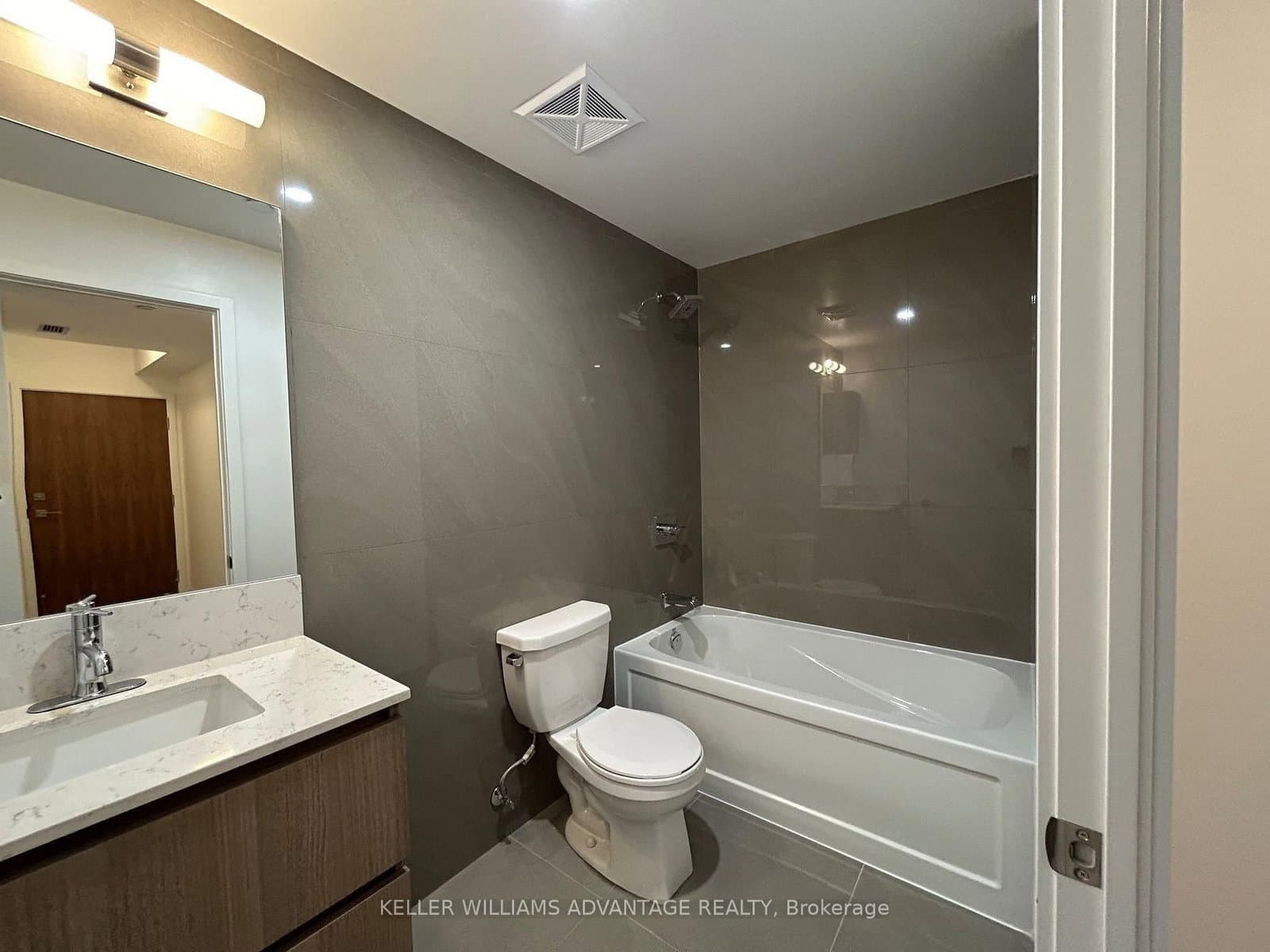45 Baseball Place, Unit 407 thumbnail 7