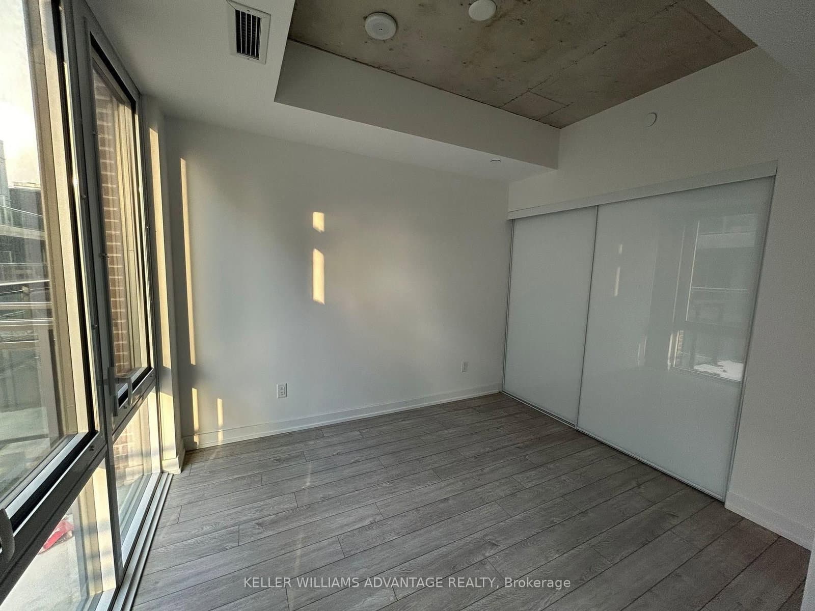 45 Baseball Place, Unit 407 thumbnail 9