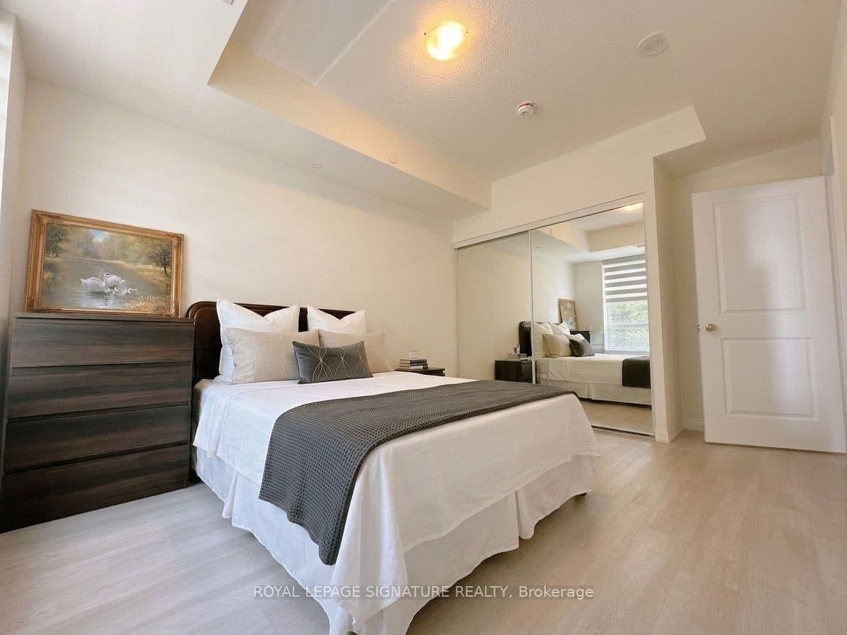 #325 - 3270 Sheppard Avenue E