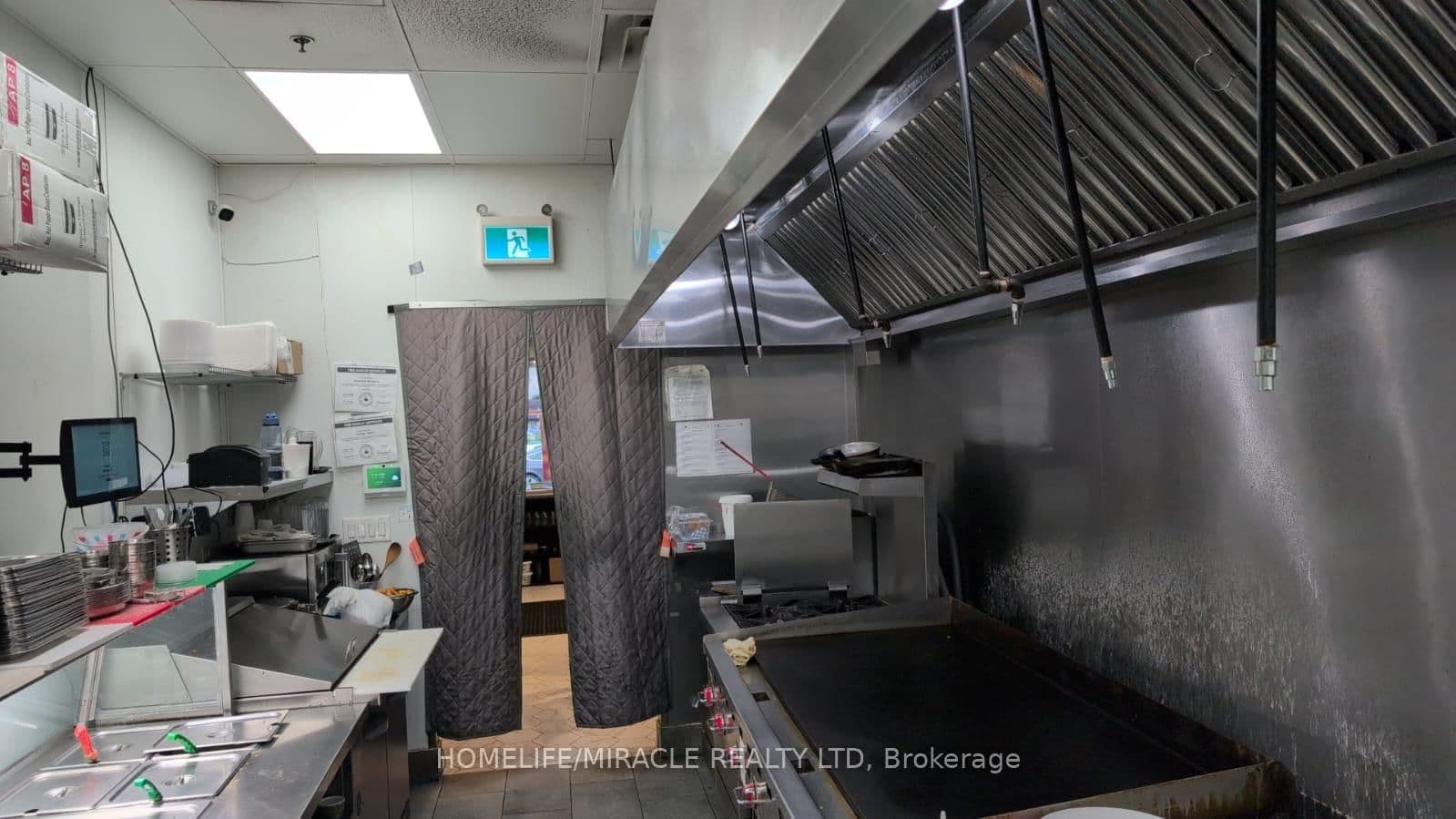 1414 King Street E, Unit 17 thumbnail 9