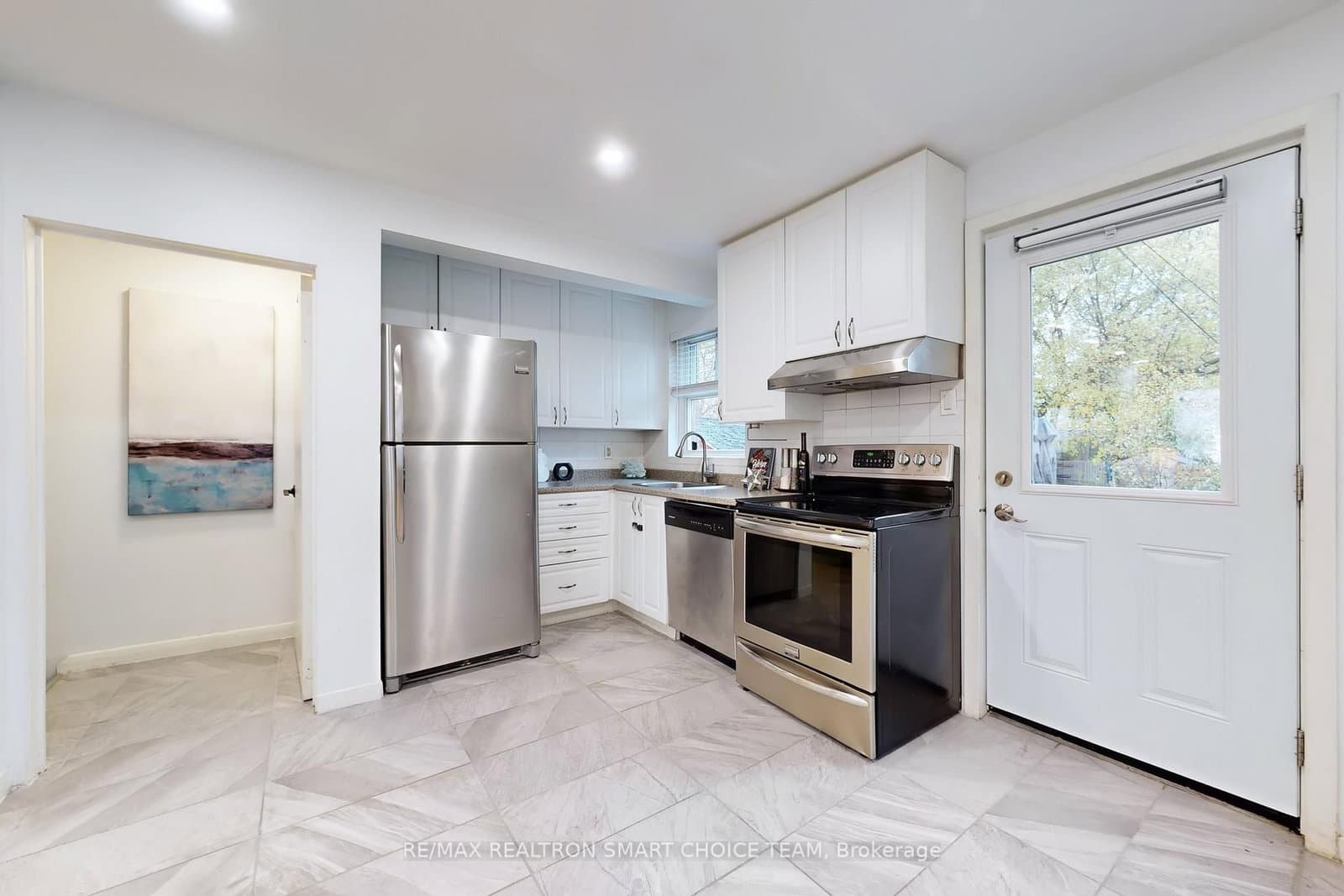 783 Birchmount Road thumbnail 11
