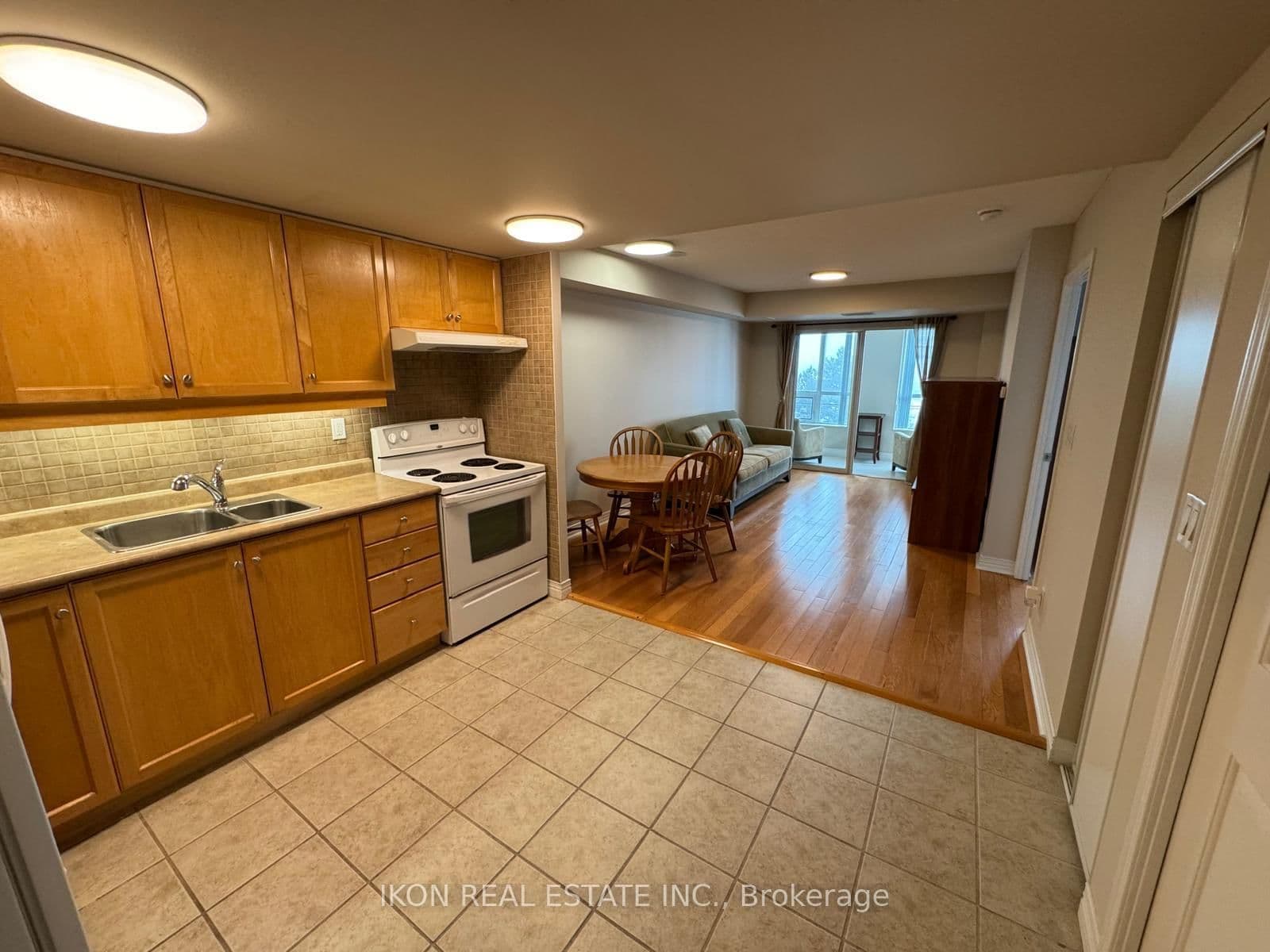 100 Scottfield Drive, Unit 615 thumbnail 11