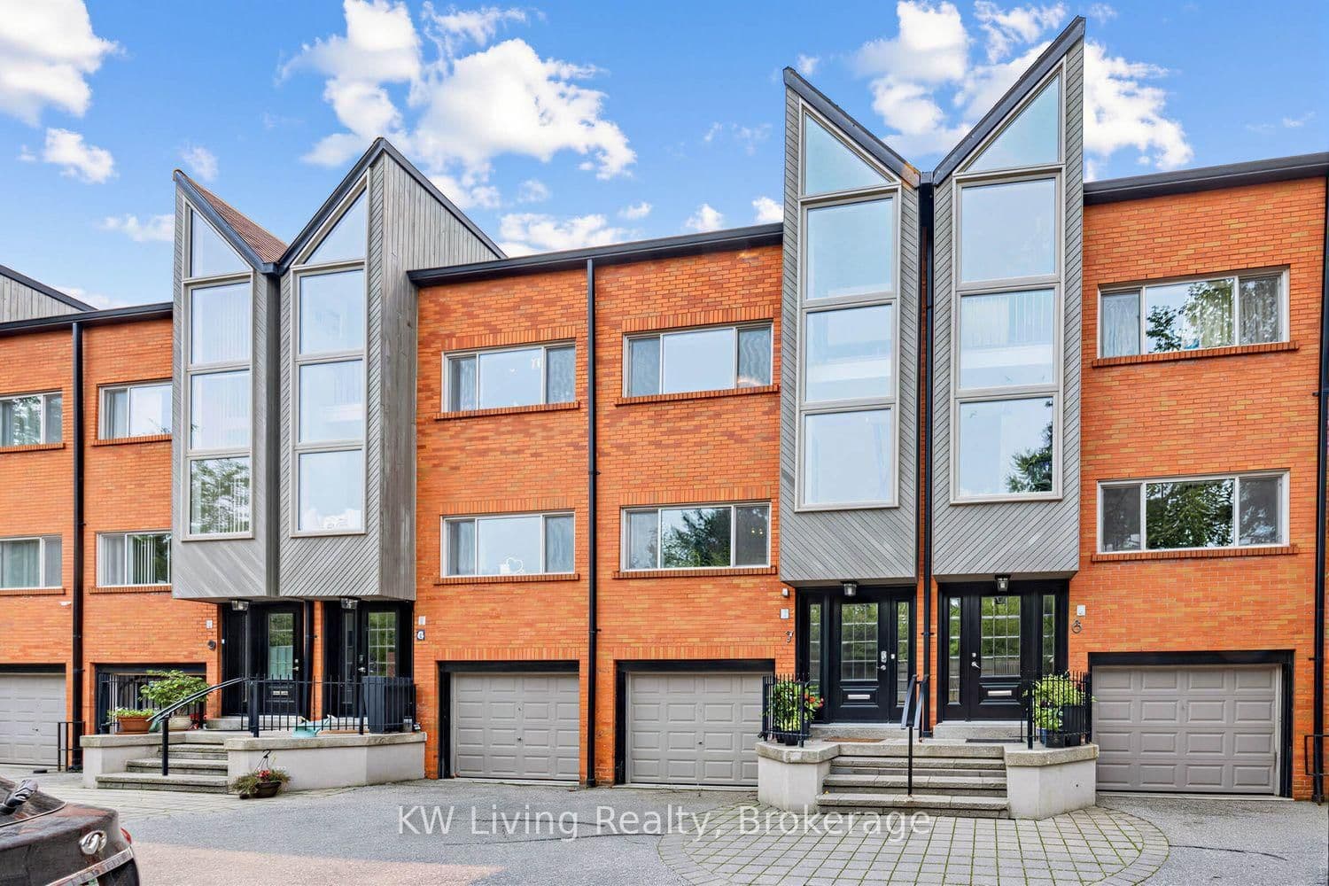 155 Woodbine Avenue, Unit TH7 - Image 1